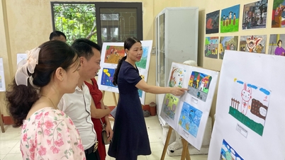 មហាវិទ្យាល័យវប្បធម៌ សិល្បៈ និងទេសចរណ៍ Hai Duong តាំងបង្ហាញគំនូររបស់និស្សិត