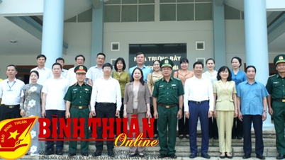ប្រធានស្តីទីលោក Vo Thi Anh Xuan អញ្ជើញទៅទស្សនាការិយាល័យកណ្តាលសម្រាប់កន្លែងគោរពវិញ្ញាណក្ខន្ធភាគខាងត្បូងវៀតណាម