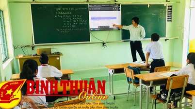 고지대에서 학습에 대한 열정을 가진 젊은 교사
