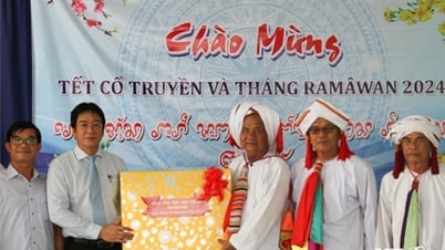 ថ្នាក់ដឹកនាំគណៈកម្មាធិការប្រជាជនខេត្ត បានចុះសួរសុខទុក្ខ និងអបអរសាទរដល់លោក Ramuwan