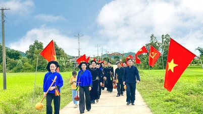 រីករាយថ្ងៃបុណ្យឯករាជ្យជាតិនៅទឹកដី Cu Ewi