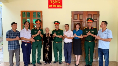 Inauguration de la « maison de gratitude » pour les proches des martyrs du quartier de Hai Tan (ville de Hai Duong)