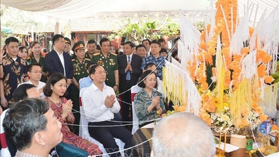 Lãnh đạo Đảng, Nhà nước tham dự đón Tết cổ truyền Bunpimay của Lào