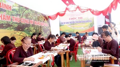 Khai mạc vòng chung khảo Cuộc thi Bàn tay vàng thêu ren năm 2024