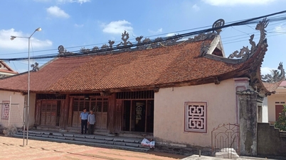 ប្រាសាទនេះថ្វាយបង្គំស្តេចពីរអង្គនៅ Kinh Mon