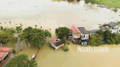កម្រិត​ទឹក​នៅ​តាម​ដង​ទន្លេ​បន្ត​កើនឡើង​ដែល​បង្ក​ឱ្យ​មានការ​ជន់​លិច​យ៉ាង​រាលដាល ។