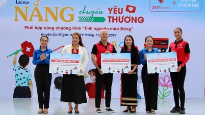កម្មវិធីស្ម័គ្រចិត្តរដូវរងារ "ផ្ទេរពន្លឺថ្ងៃនិងស្នេហា"