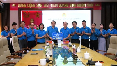 Liên đoàn Lao động tỉnh Thanh Hóa trao 100 triệu đồng hỗ trợ đoàn viên, công nhân viên chức lao động thành phố Hải Phòng bị ảnh hưởng Bão số 3