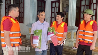 Agiribank សាខាស្រុក Gia Vien៖ ផ្តោតលើការផ្តល់ទុនឧបត្ថម្ភដល់កសិករដែលរងផលប៉ះពាល់ដោយព្យុះលេខ៣