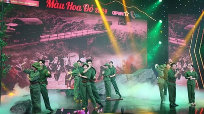 Tiếp nối truyền thống “Uống nước nhớ nguồn” trong chương trình nghệ thuật đặc biệt “Màu hoa đỏ”
