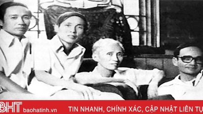 Fier du terrain de l'école An Hoa Thinh