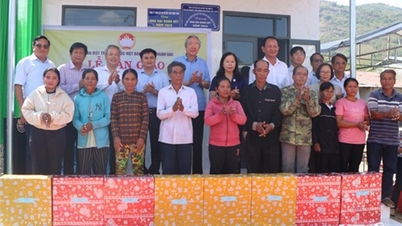 ប្រគល់ផ្ទះ Great Unity តាមគម្រោងឧបត្ថម្ភលំនៅដ្ឋានដល់គ្រួសារក្រីក្រ និងជិតទីទាល់ក្រ នៅស្រុក Thuan Bac