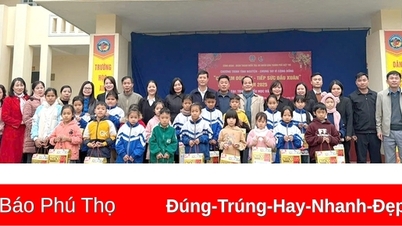 ផ្តល់អំណោយតេតដល់សិស្សក្នុងស្ថានភាពលំបាក