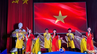 មហោស្រពច្រៀងបទ "Red Flamboyant" នៅខេត្ត Binh Thuan ឆ្នាំ 2024