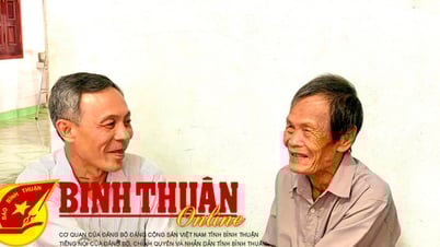 Trưởng Ban Nội chính Tỉnh ủy thăm chiến sĩ, gia đình chiến sĩ tham gia Chiến dịch Điện Biên Phủ