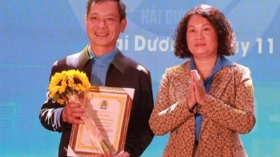 នាយករងនៃវិទ្យាល័យ Duong An ទទួលបានរង្វាន់ពិសេសក្នុងការប្រលងដើម្បីស្វែងយល់អំពីប្រវត្តិសាស្ត្រប្រពៃណីរបស់ Hai Duong