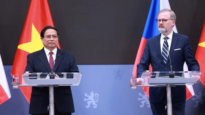 Premiér Pham Minh Chinh jednal s českým premiérem Petrem Fialou.