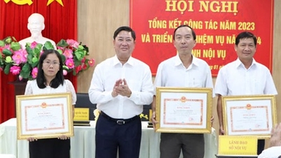 Đồng chí Trần Quốc Nam, Phó Bí thư Tỉnh ủy, Chủ tịch UBND tỉnh dự hội nghị triển khai nhiệm vụ năm 2024 của ngành Nội vụ