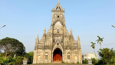 ព្រះវិហារចម្លាក់ឈើបុរាណ Dong Lam (Tu Ky)