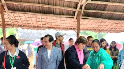 UN Tourism Deputy Secretary General and hundreds of international delegates experience the best tourist village of Tra Que