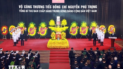 រូបភាពនៅពិធីគោរពវិញ្ញាណក្ខន្ធលោកអគ្គលេខាបក្ស Nguyen Phu Trong