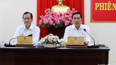 គណៈកម្មាធិការ​អចិន្ត្រៃយ៍​ក្រុមប្រឹក្សា​ប្រជាជន​ខេត្ត​បាន​បើក​សម័យ​ប្រជុំ​លើក​ទី​៤៩