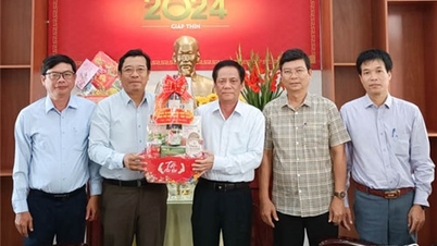 Phan Rang-Thap Cham City Leaders: Visit and wish Happy New Year to Ninh Thuan Newspaper