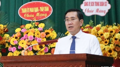 កិច្ចប្រជុំដើម្បីអបអរសាទរខួបលើកទី 35 នៃទិវាប្រពៃណីរបស់សមាគមអតីតយុទ្ធជនវៀតណាម