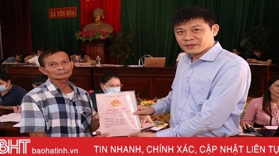 ការ​ខិត​ខំ​កែ​តម្រូវ​ការ​ផ្លាស់​ប្តូរ​ប័ណ្ណ​កម្ម​សិទ្ធិ​ដី​ធ្លី​ជូន​ប្រជា​ពល​រដ្ឋ​តាម​ឃុំ​សង្កាត់​បន្ទាប់​ពី​ការ​ច្របាច់​បញ្ចូល​គ្នា។