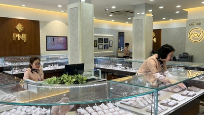 តម្លៃ​ដុំ​មាស SJC ធ្លាក់​ចុះ​យ៉ាង​គំហុក ទីផ្សារ Hai Duong មិន​មាន​ប្រតិបត្តិការ​ទេ។