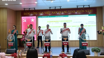 Agribank Chi nhánh Nam Đà Nẵng quay thưởng tặng ô-tô đến khách hàng