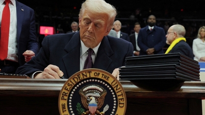 Ông Trump đã hủy những sắc lệnh nào của ông Biden ngay sau khi nhậm chức?
