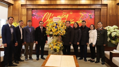 The General Assembly of the Evangelical Church of Vietnam (North) and the Evangelical Churches in the province wish the Provincial People's Committee a Happy New Year
