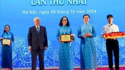 Chủ tịch Hội Phụ nữ Chí Linh nhận giải thưởng Nguyễn Thị Định lần thứ nhất
