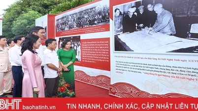 ថ្នាក់ដឹកនាំខេត្ត Ha Tinh ចូលរួមការតាំងពិព័រណ៍ “ក្រហម Nghe Tinh ក្នុងដួងចិត្តប្រជាជន”