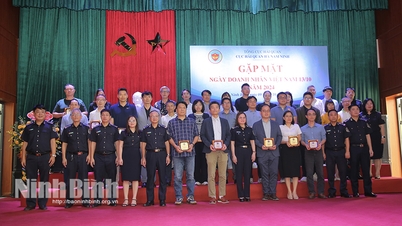 Cục Hải quan Hà Nam Ninh vinh danh 35 doanh nghiệp tiêu biểu