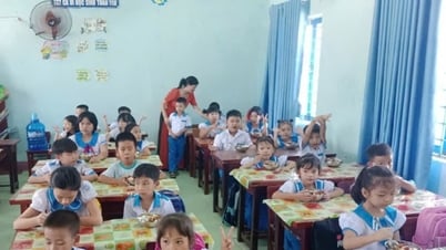 ក្រសួងអប់រំ និងបណ្តុះបណ្តាលបានផ្តល់អនុសាសន៍ថា ខេត្ត Quang Nam មានគោលនយោបាយផ្ទាល់ខ្លួន ដើម្បីគាំទ្រដល់សិស្សានុសិស្ស និងគ្រូបង្រៀន។
