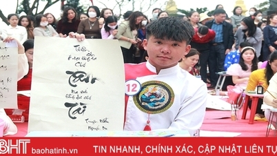 Thi viết thư pháp trên quê hương Đại thi hào Nguyễn Du