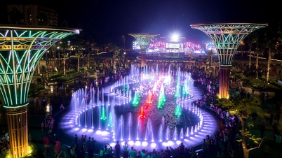 Admire the newly opened 1,500 billion VND sea square in Thanh Hoa sparkling at night