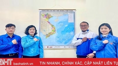 Tuổi trẻ Hà Tĩnh treo bản đồ Tổ quốc “Tự hào một dải non sông”