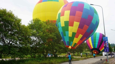Besondere Aktivitäten beim Heißluftballonfestival in Ninh Binh
