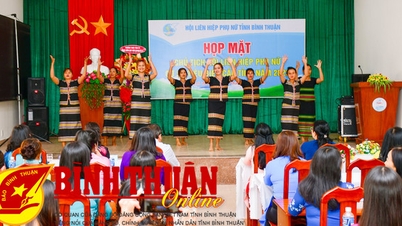 Giúp phụ nữ đồng bào dân tộc thay đổi nhận thức làm chủ cuộc sống