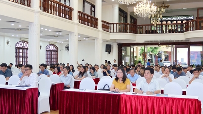 The Party Committee of Hai Duong Provincial Agencies organized a dissemination of the Central Committee's resolutions, conclusions and directives to nearly 400 key officials.