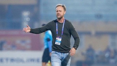 Coach Popov រឹងរូសខ្លាំងជាមួយក្លឹប Thanh Hoa ប៉ុន្តែលោក Polking នៅតែតស៊ូ!