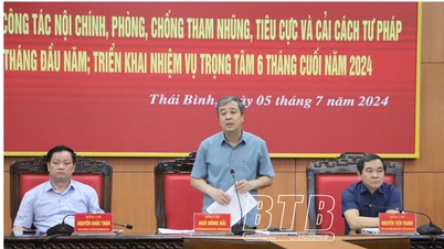 បន្តធ្វើបានល្អក្នុងកិច្ចការផ្ទៃក្នុង ប្រឆាំងអំពើពុករលួយ ប្រឆាំងភាពអវិជ្ជមាន និងកំណែទម្រង់ប្រព័ន្ធតុលាការ។