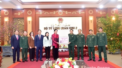 ខេត្ត Tuyen Quang សូមជូនពរ យោធភូមិភាគទី ២ ជួបតែសេចក្តីសុខ សេចក្តីចម្រើន