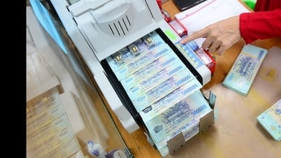 Những ngày cuối năm, tiền đang chạy vòng quanh?