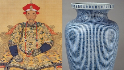 Ceramic vase with 10,000 'longevity' characters written by Emperor Kangxi