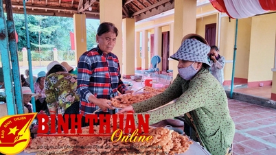 Đồng bào Chăm huyện Bắc Bình vui đón Katê