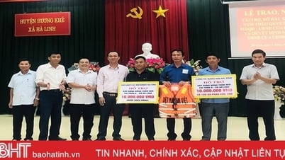 ឧបត្ថម្ភថវិកាជាង ១៤០លានដុង ដើម្បីជួយឃុំដែលរងគ្រោះដោយទឹកជំនន់ កសាងជនបទថ្មី។